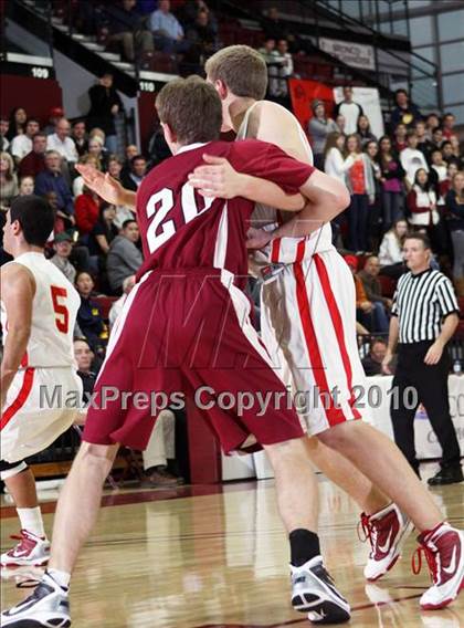 Thumbnail 3 in Sacred Heart Prep vs. Palma (CIF CCS D4 Final) photogallery.