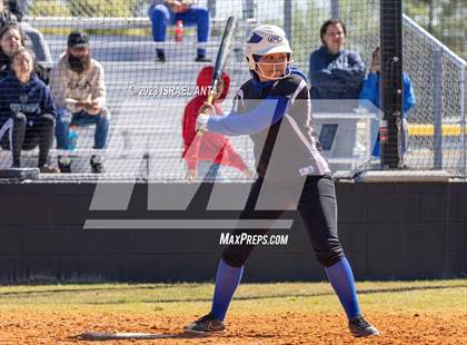 Thumbnail 3 in St. Pauls vs. Hoke County (Robeson County Slugfest) photogallery.