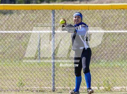 Thumbnail 2 in St. Pauls vs. Hoke County (Robeson County Slugfest) photogallery.
