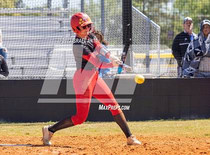 Thumbnail 3 in St. Pauls vs. Hoke County (Robeson County Slugfest) photogallery.