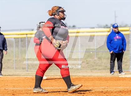 Thumbnail 2 in St. Pauls vs. Hoke County (Robeson County Slugfest) photogallery.