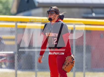 Thumbnail 3 in St. Pauls vs. Hoke County (Robeson County Slugfest) photogallery.