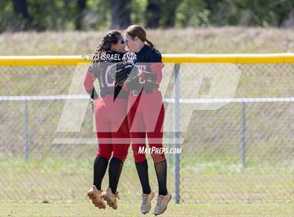 Thumbnail 3 in St. Pauls vs. Hoke County (Robeson County Slugfest) photogallery.
