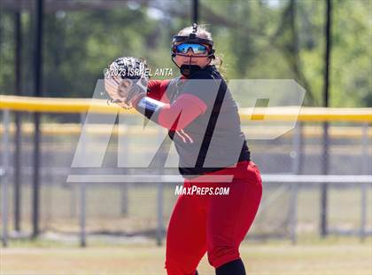 Thumbnail 2 in St. Pauls vs. Hoke County (Robeson County Slugfest) photogallery.