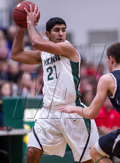 Thumbnail 1 in Loudoun Valley vs Heritage (VHSL Region II Quarterfinal) photogallery.