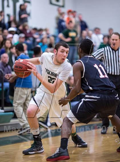 Thumbnail 3 in Loudoun Valley vs Heritage (VHSL Region II Quarterfinal) photogallery.