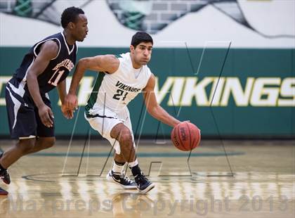 Thumbnail 3 in Loudoun Valley vs Heritage (VHSL Region II Quarterfinal) photogallery.