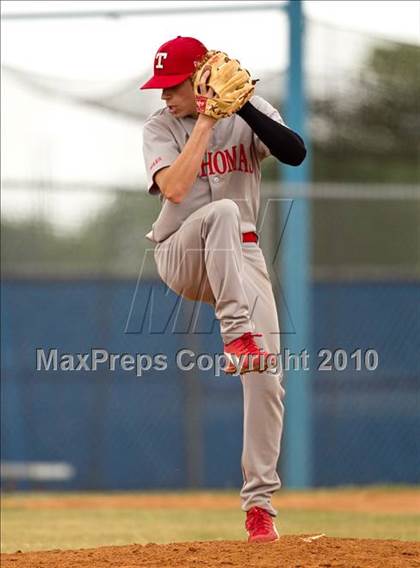 Thumbnail 1 in St. Thomas Catholic vs St. Pius X (TAPPS 5A Semifinal) photogallery.