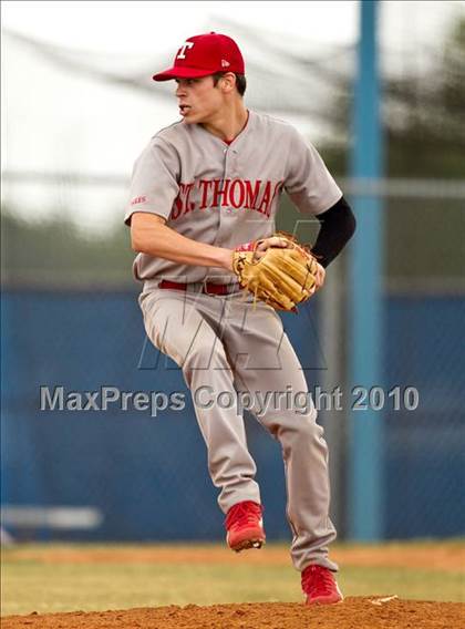 Thumbnail 2 in St. Thomas Catholic vs St. Pius X (TAPPS 5A Semifinal) photogallery.
