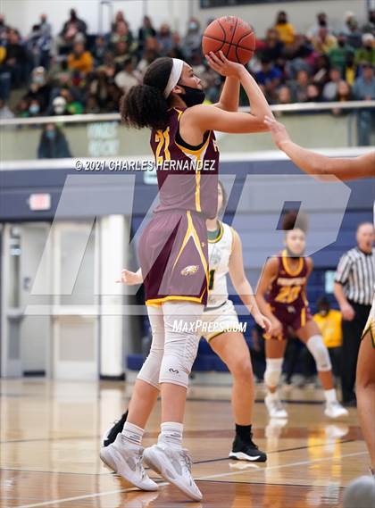 Thumbnail 3 in Lexington vs. Fairfield (UIL 3A Regional Final) photogallery.