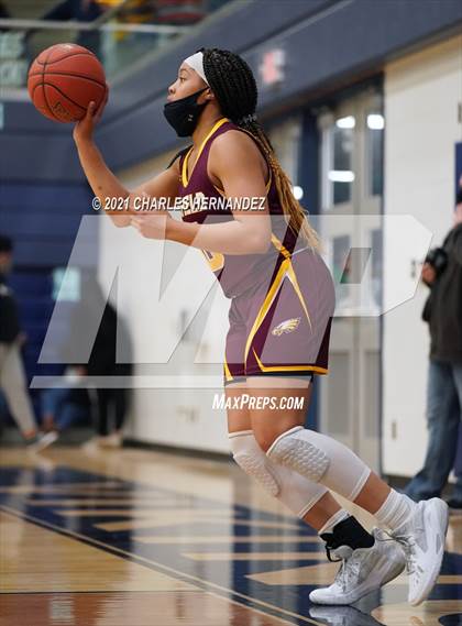 Thumbnail 2 in Lexington vs. Fairfield (UIL 3A Regional Final) photogallery.