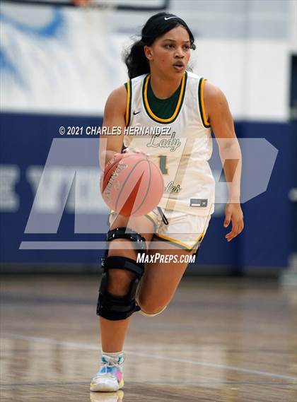 Thumbnail 3 in Lexington vs. Fairfield (UIL 3A Regional Final) photogallery.