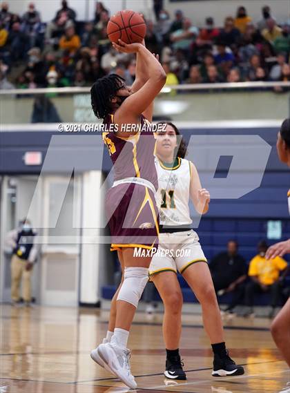 Thumbnail 2 in Lexington vs. Fairfield (UIL 3A Regional Final) photogallery.