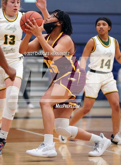 Thumbnail 1 in Lexington vs. Fairfield (UIL 3A Regional Final) photogallery.