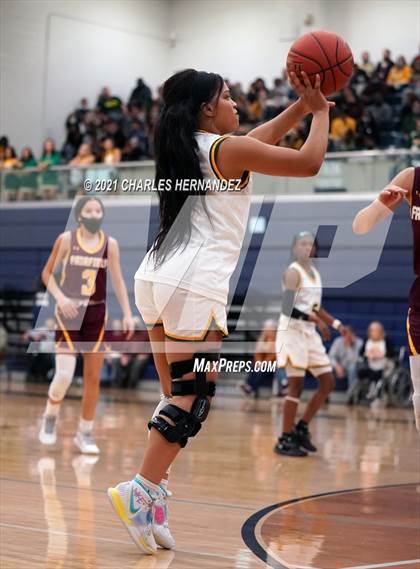 Thumbnail 3 in Lexington vs. Fairfield (UIL 3A Regional Final) photogallery.