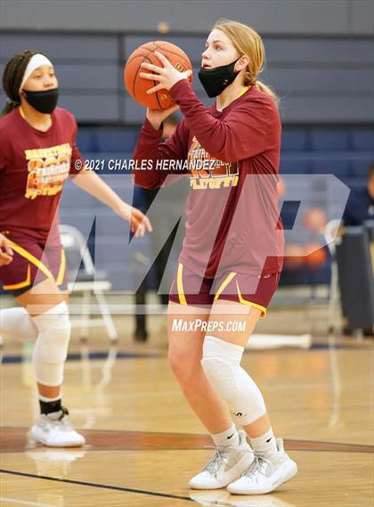 Thumbnail 1 in Lexington vs. Fairfield (UIL 3A Regional Final) photogallery.