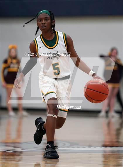 Thumbnail 3 in Lexington vs. Fairfield (UIL 3A Regional Final) photogallery.