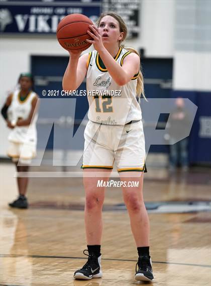 Thumbnail 3 in Lexington vs. Fairfield (UIL 3A Regional Final) photogallery.