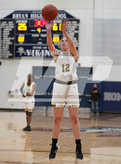 Thumbnail 1 in Lexington vs. Fairfield (UIL 3A Regional Final) photogallery.