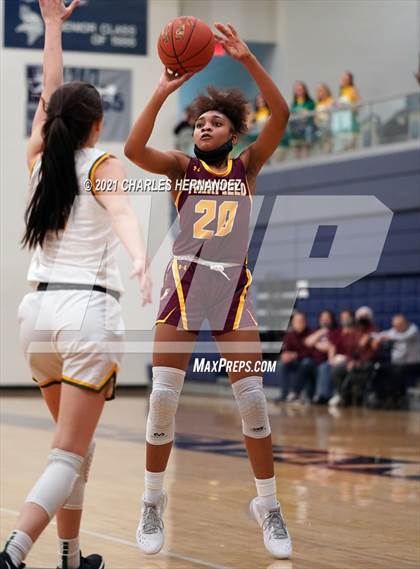 Thumbnail 3 in Lexington vs. Fairfield (UIL 3A Regional Final) photogallery.