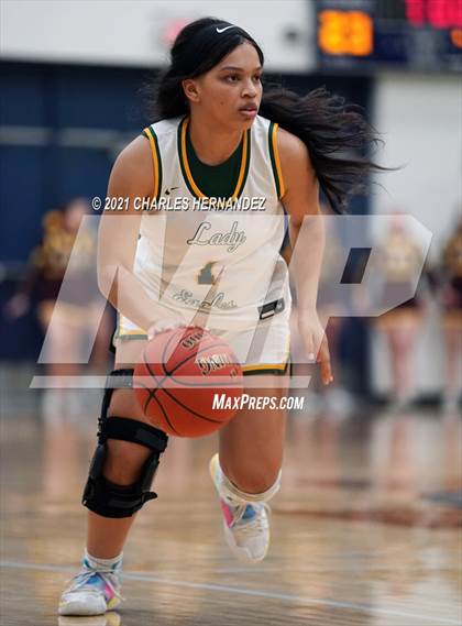 Thumbnail 2 in Lexington vs. Fairfield (UIL 3A Regional Final) photogallery.