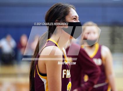 Thumbnail 3 in Lexington vs. Fairfield (UIL 3A Regional Final) photogallery.