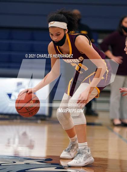 Thumbnail 3 in Lexington vs. Fairfield (UIL 3A Regional Final) photogallery.