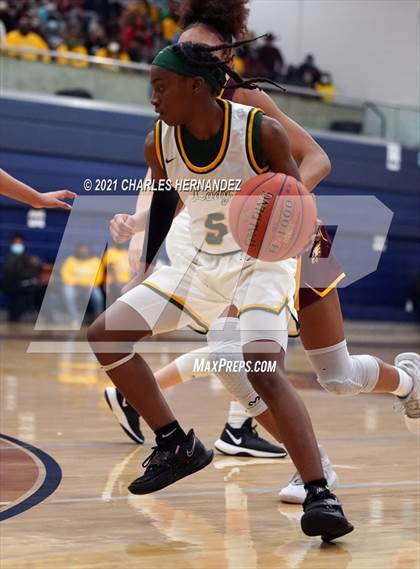 Thumbnail 1 in Lexington vs. Fairfield (UIL 3A Regional Final) photogallery.