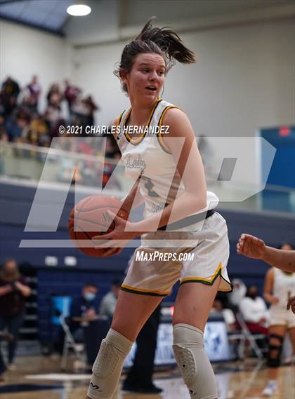 Thumbnail 3 in Lexington vs. Fairfield (UIL 3A Regional Final) photogallery.