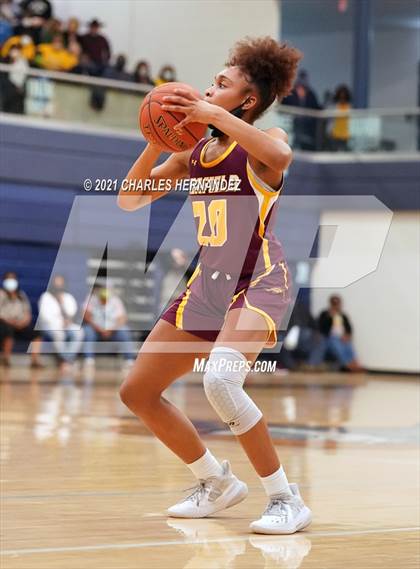 Thumbnail 3 in Lexington vs. Fairfield (UIL 3A Regional Final) photogallery.