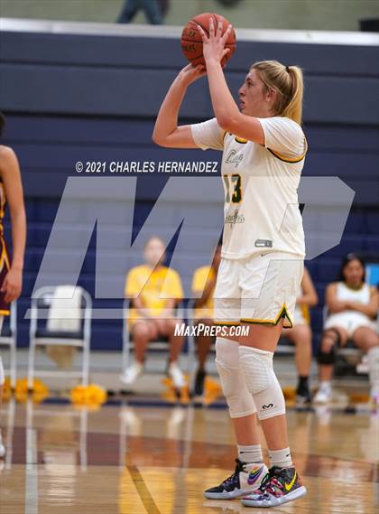 Thumbnail 1 in Lexington vs. Fairfield (UIL 3A Regional Final) photogallery.