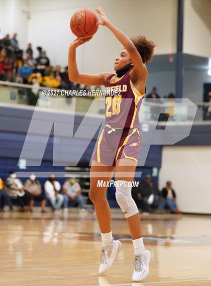 Thumbnail 2 in Lexington vs. Fairfield (UIL 3A Regional Final) photogallery.