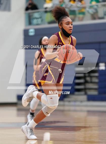 Thumbnail 2 in Lexington vs. Fairfield (UIL 3A Regional Final) photogallery.