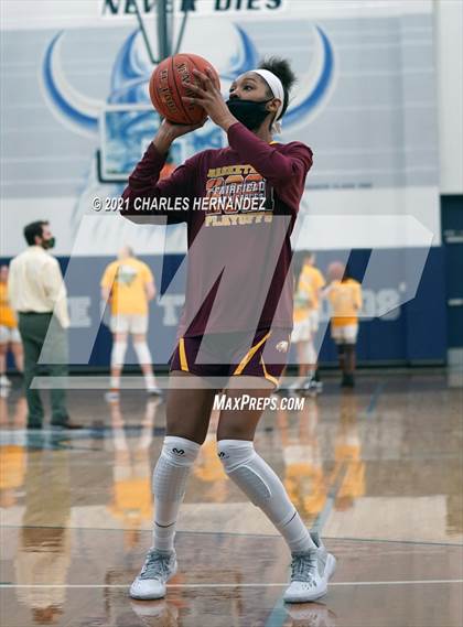 Thumbnail 2 in Lexington vs. Fairfield (UIL 3A Regional Final) photogallery.