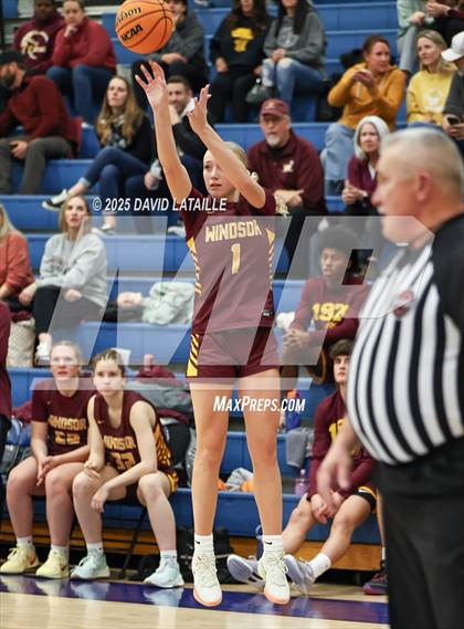 Thumbnail 2 in Windsor @ Poudre photogallery.