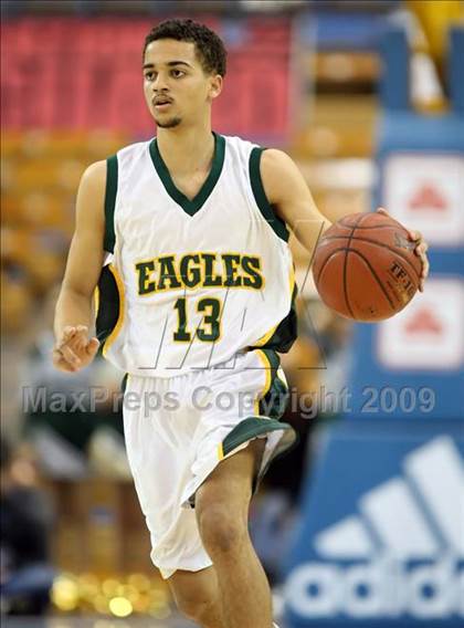 Thumbnail 2 in Loyola vs. Eisenhower (CIF SoCal D2 Final) photogallery.
