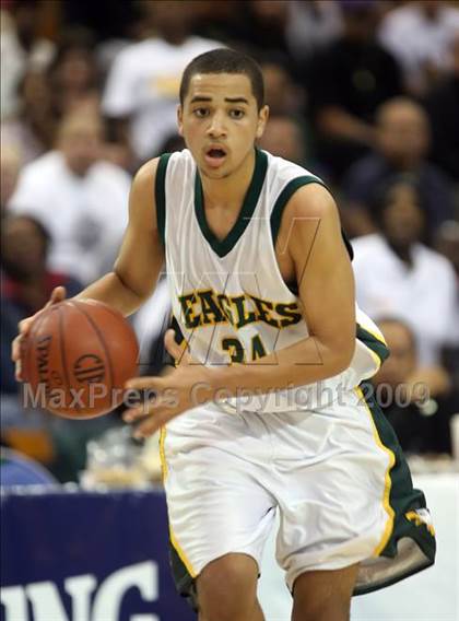 Thumbnail 3 in Loyola vs. Eisenhower (CIF SoCal D2 Final) photogallery.