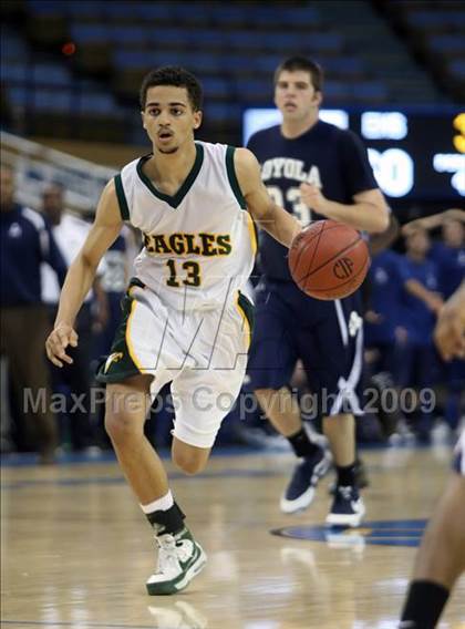Thumbnail 2 in Loyola vs. Eisenhower (CIF SoCal D2 Final) photogallery.