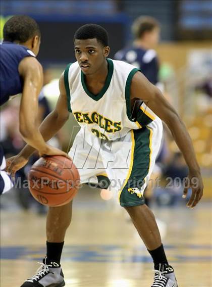 Thumbnail 3 in Loyola vs. Eisenhower (CIF SoCal D2 Final) photogallery.