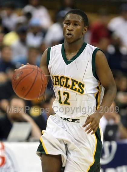 Thumbnail 2 in Loyola vs. Eisenhower (CIF SoCal D2 Final) photogallery.