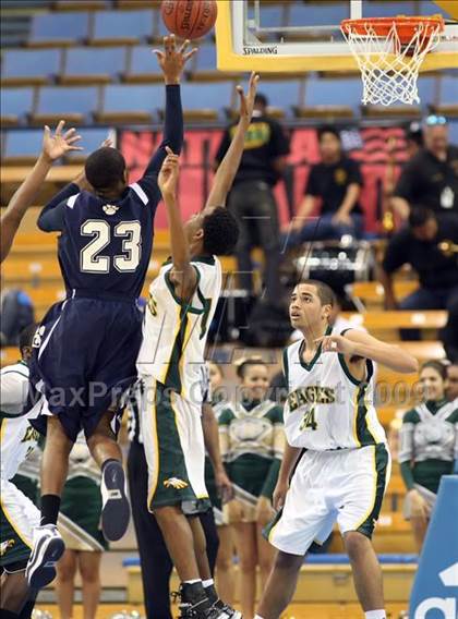 Thumbnail 2 in Loyola vs. Eisenhower (CIF SoCal D2 Final) photogallery.