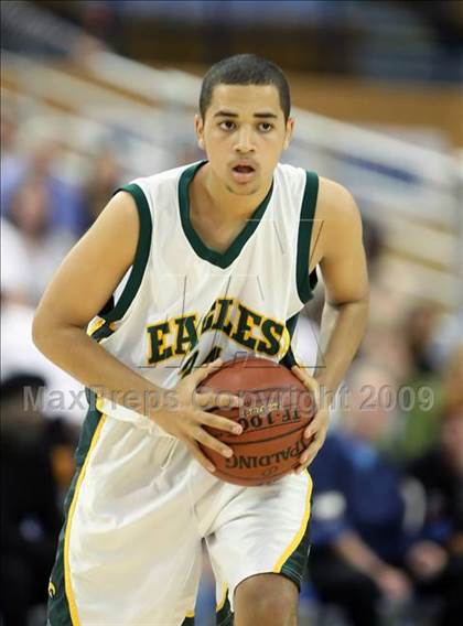Thumbnail 2 in Loyola vs. Eisenhower (CIF SoCal D2 Final) photogallery.