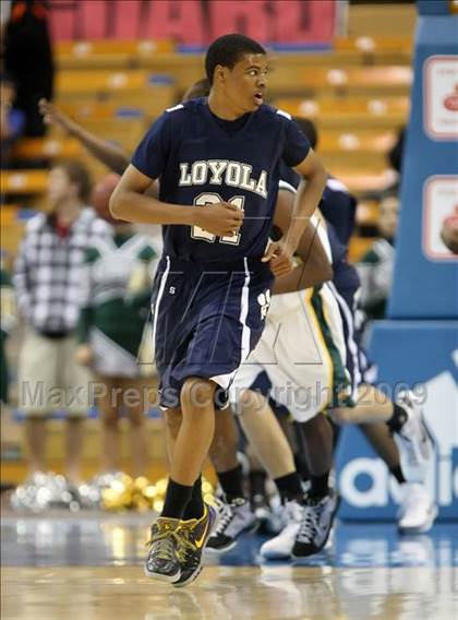 Thumbnail 1 in Loyola vs. Eisenhower (CIF SoCal D2 Final) photogallery.