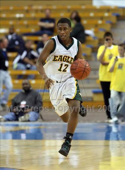 Thumbnail 2 in Loyola vs. Eisenhower (CIF SoCal D2 Final) photogallery.