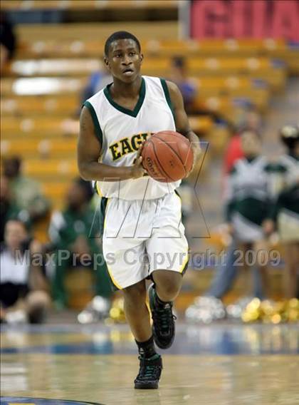Thumbnail 2 in Loyola vs. Eisenhower (CIF SoCal D2 Final) photogallery.