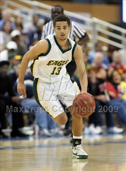 Thumbnail 1 in Loyola vs. Eisenhower (CIF SoCal D2 Final) photogallery.