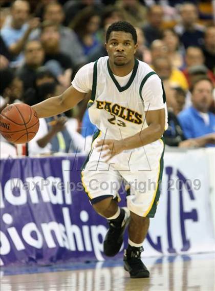 Thumbnail 2 in Loyola vs. Eisenhower (CIF SoCal D2 Final) photogallery.