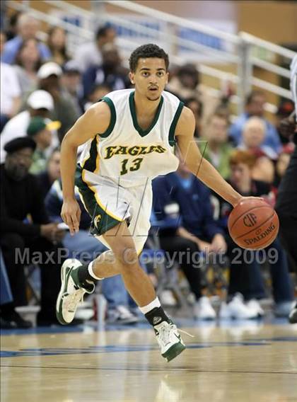 Thumbnail 2 in Loyola vs. Eisenhower (CIF SoCal D2 Final) photogallery.