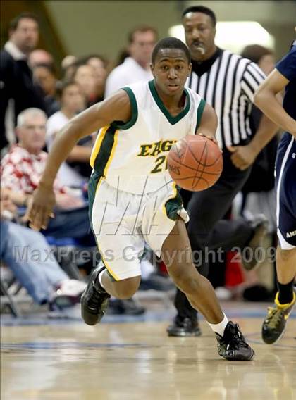 Thumbnail 2 in Loyola vs. Eisenhower (CIF SoCal D2 Final) photogallery.