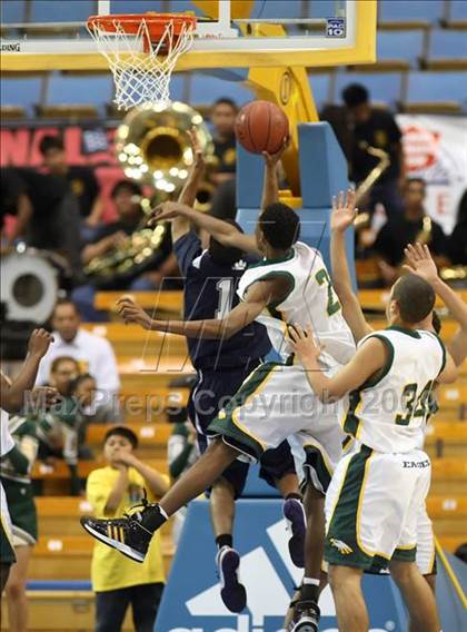 Thumbnail 1 in Loyola vs. Eisenhower (CIF SoCal D2 Final) photogallery.